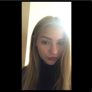 Meet your Posher, Dana